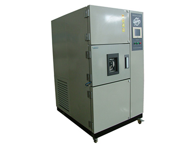 輪胎式吊機(jī)的主要特點